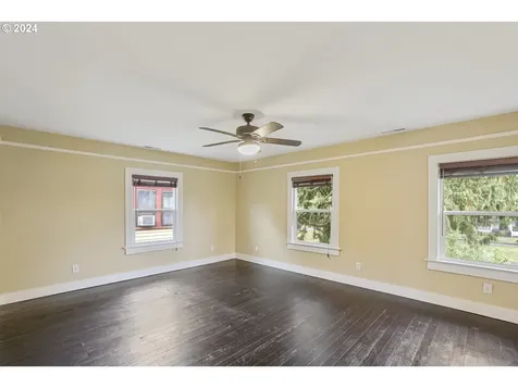4938 SE 72nd Avenue Portland OR 97206
