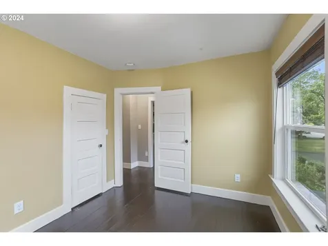 4938 SE 72nd Avenue Portland OR 97206