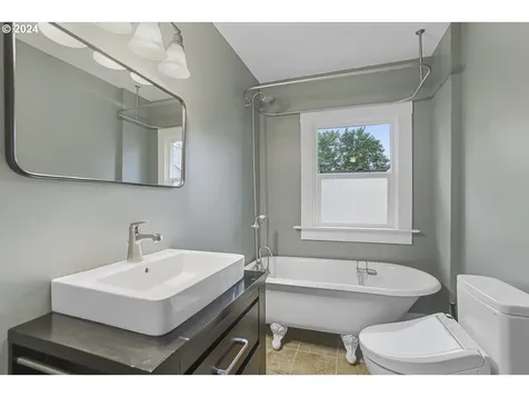 4938 SE 72nd Avenue Portland OR 97206