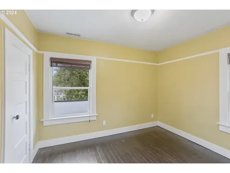 4938 SE 72nd Avenue Portland OR 97206
