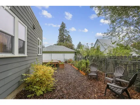 4938 SE 72nd Avenue Portland OR 97206