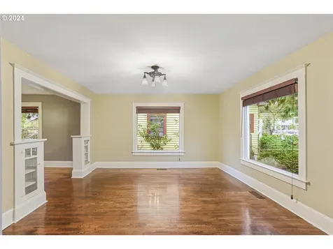 4938 SE 72nd Avenue Portland OR 97206