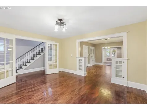 4938 SE 72nd Avenue Portland OR 97206