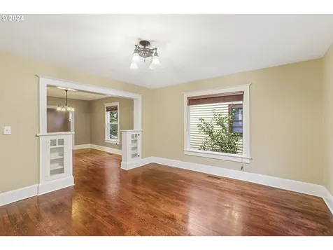 4938 SE 72nd Avenue Portland OR 97206