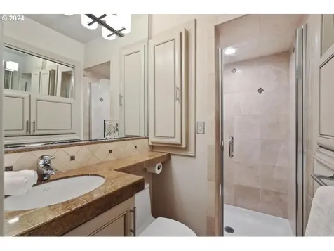 5310 Sw Elm Avenue Beaverton OR 97005