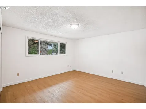 800 NE 4th Street Gresham OR 97030