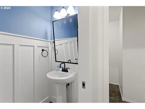 668 Kaitlin Lane Medford OR 97501