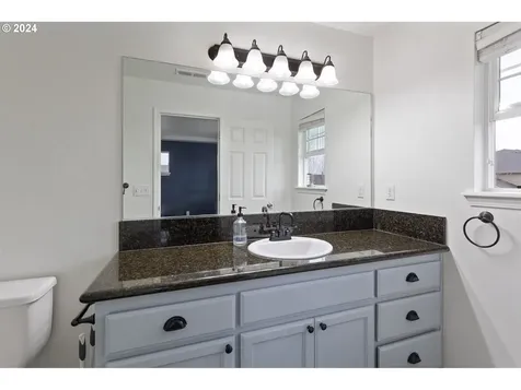 668 Kaitlin Lane Medford OR 97501
