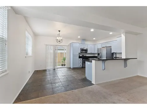 668 Kaitlin Lane Medford OR 97501