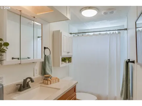 6830 Parker Street Cloverdale OR 97112