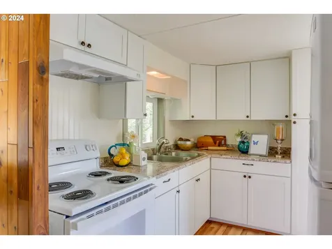 6830 Parker Street Cloverdale OR 97112