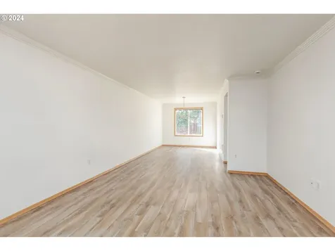 16306 NE 75th Circle Vancouver WA 98682