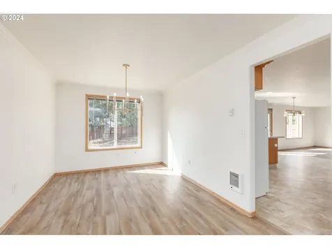 16306 NE 75th Circle Vancouver WA 98682