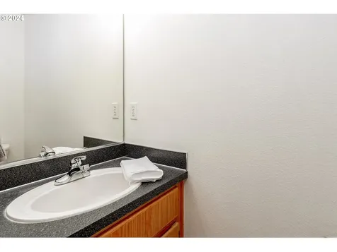 16306 NE 75th Circle Vancouver WA 98682