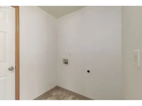 16306 NE 75th Circle Vancouver WA 98682