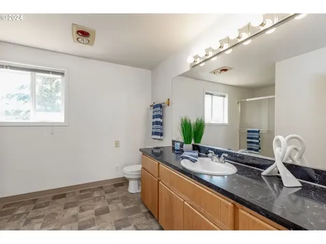 16306 NE 75th Circle Vancouver WA 98682