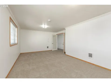 16306 NE 75th Circle Vancouver WA 98682