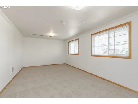 16306 NE 75th Circle Vancouver WA 98682