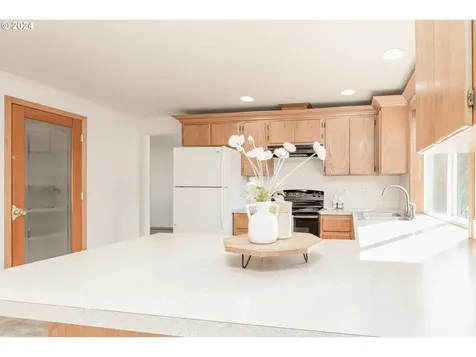 16306 NE 75th Circle Vancouver WA 98682
