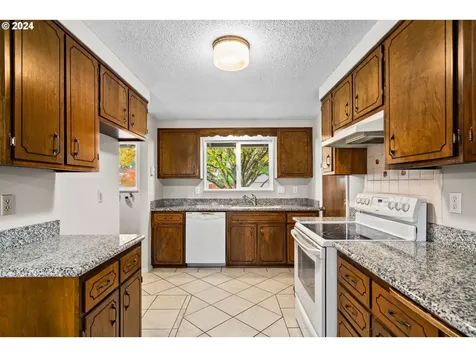 316 E Rosewood Avenue Eugene OR 97404
