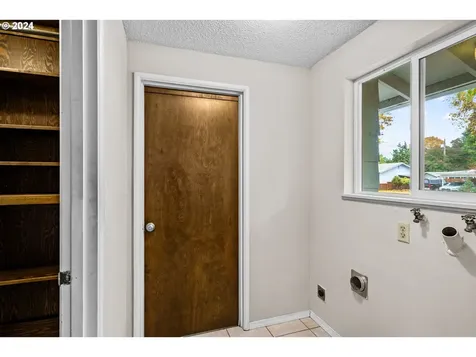 316 E Rosewood Avenue Eugene OR 97404