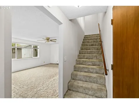 316 E Rosewood Avenue Eugene OR 97404