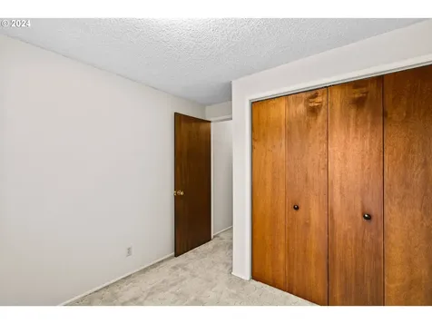 316 E Rosewood Avenue Eugene OR 97404