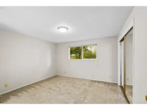 316 E Rosewood Avenue Eugene OR 97404