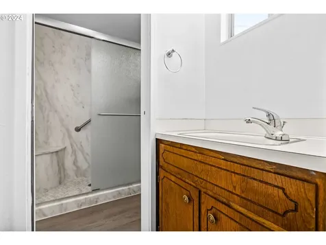 316 E Rosewood Avenue Eugene OR 97404