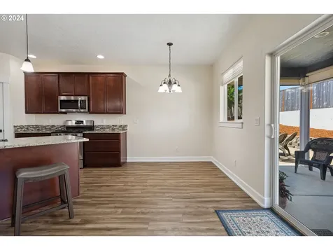 564 NE Fern Avenue Dallas OR 97338