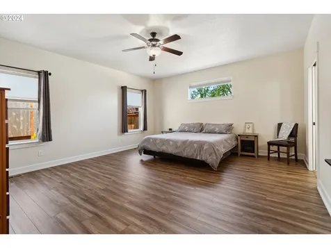 564 NE Fern Avenue Dallas OR 97338
