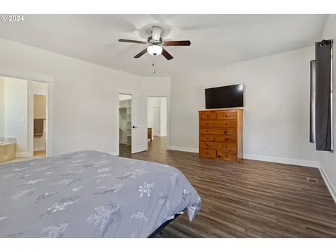 564 NE Fern Avenue Dallas OR 97338
