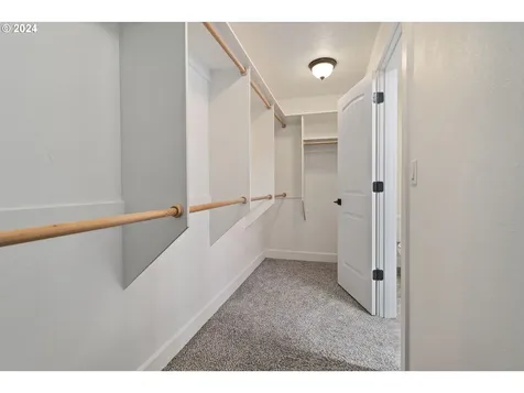 564 NE Fern Avenue Dallas OR 97338