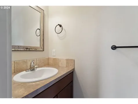 564 NE Fern Avenue Dallas OR 97338