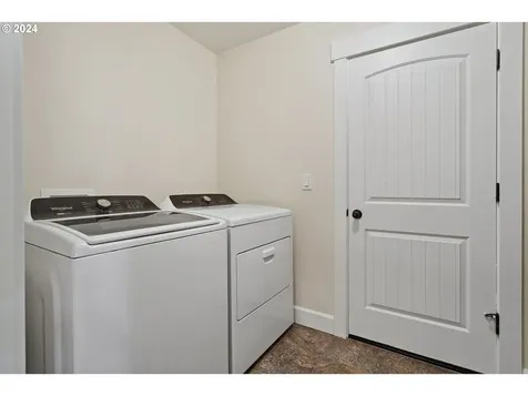 564 NE Fern Avenue Dallas OR 97338