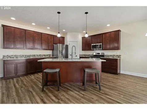 564 NE Fern Avenue Dallas OR 97338