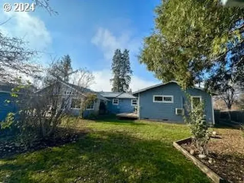 2495 Happy Valley Drive Medford OR 97501