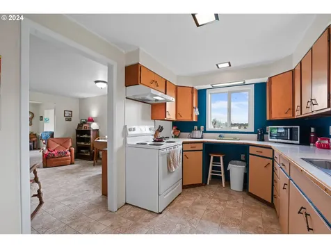 11010 S Township Road Canby OR 97013
