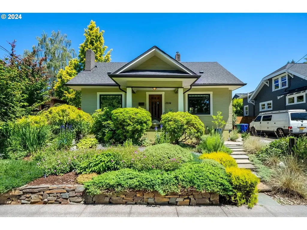 3934 Ne 18th Avenue Portland OR 97212