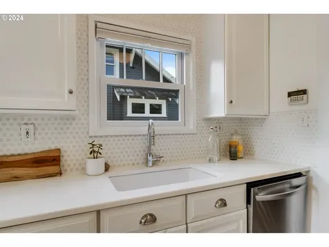 3934 Ne 18th Avenue Portland OR 97212