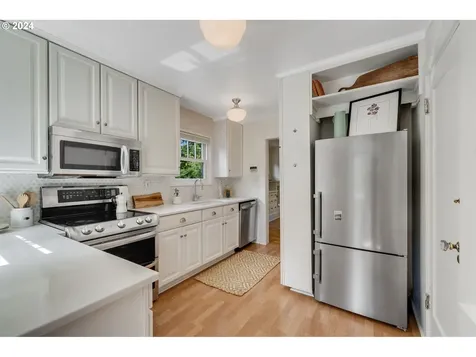 3934 Ne 18th Avenue Portland OR 97212