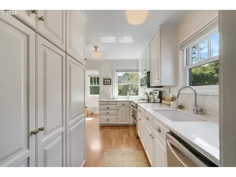 3934 Ne 18th Avenue Portland OR 97212