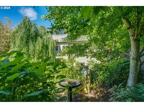 3934 Ne 18th Avenue Portland OR 97212