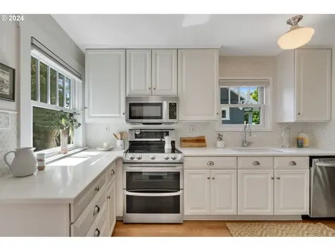 3934 Ne 18th Avenue Portland OR 97212