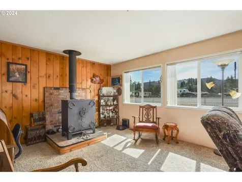 77427 Highway 216 Maupin OR 97037