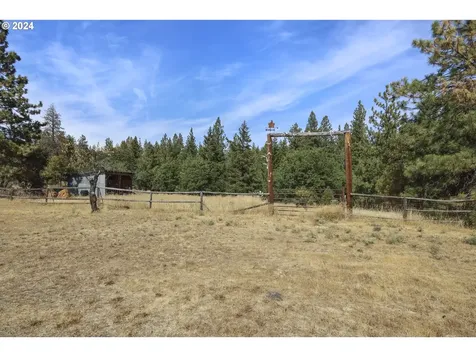77427 Highway 216 Maupin OR 97037
