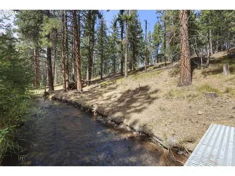 77427 Highway 216 Maupin OR 97037
