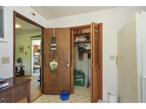 77427 Highway 216 Maupin OR 97037