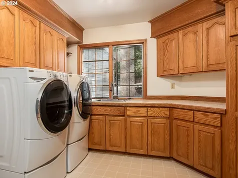 10103 Se Palatial Court Happy Valley OR 97086