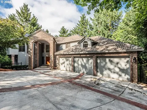 10103 Se Palatial Court Happy Valley OR 97086